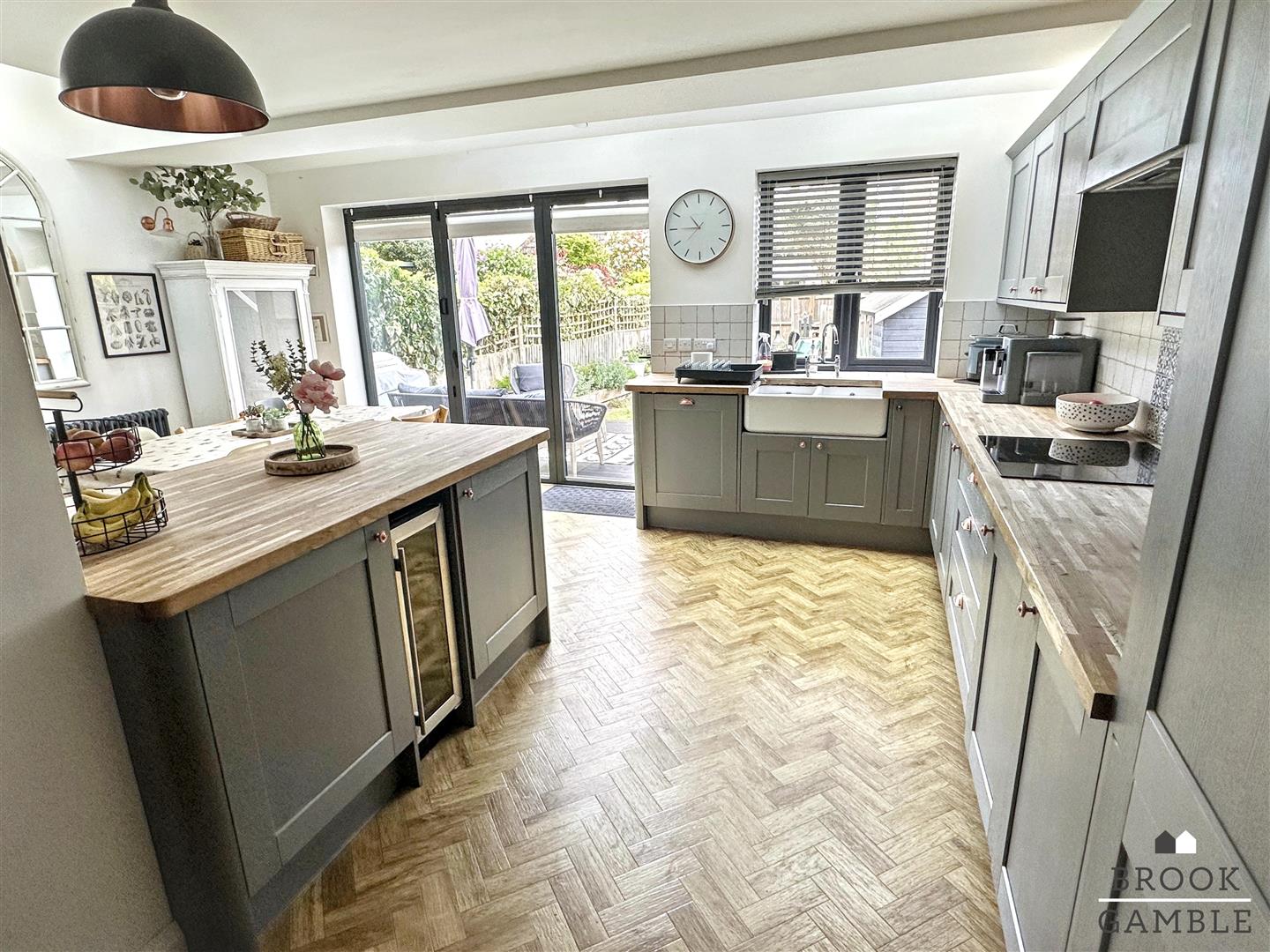 3 Bedroom House. Lawns Avenue in Eastbourne,  4